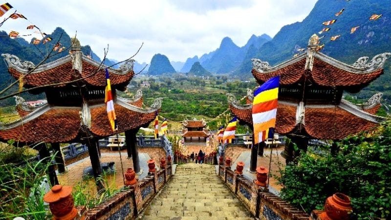 Kinh Nghiệm Du Lịch Thác Bản Giốc Cao Bằng: Hướng Dẫn Chi Tiết Từ Di Chuyển, Tham Quan Đến Ẩm Thực Kinh Nghiệm Du Lịch Thác Bản Giốc Cao Bằng: Hướng Dẫn Chi Tiết Từ Di Chuyển, Tham Quan Đến Ẩm Thực