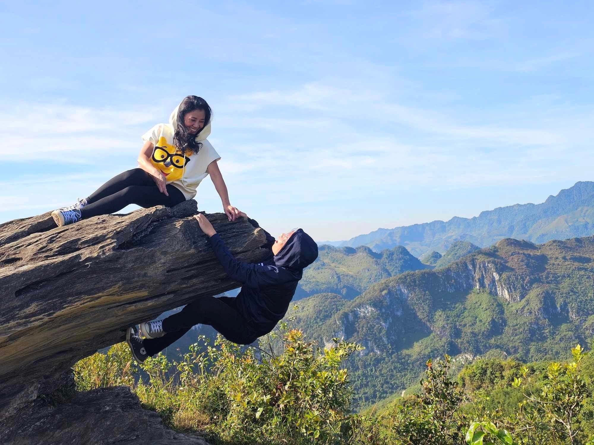 Tour Du Lịch Cao Bằng - Bắc Kạn 3N2Đ Tour Du Lịch Cao Bằng - Bắc Kạn 3N2Đ