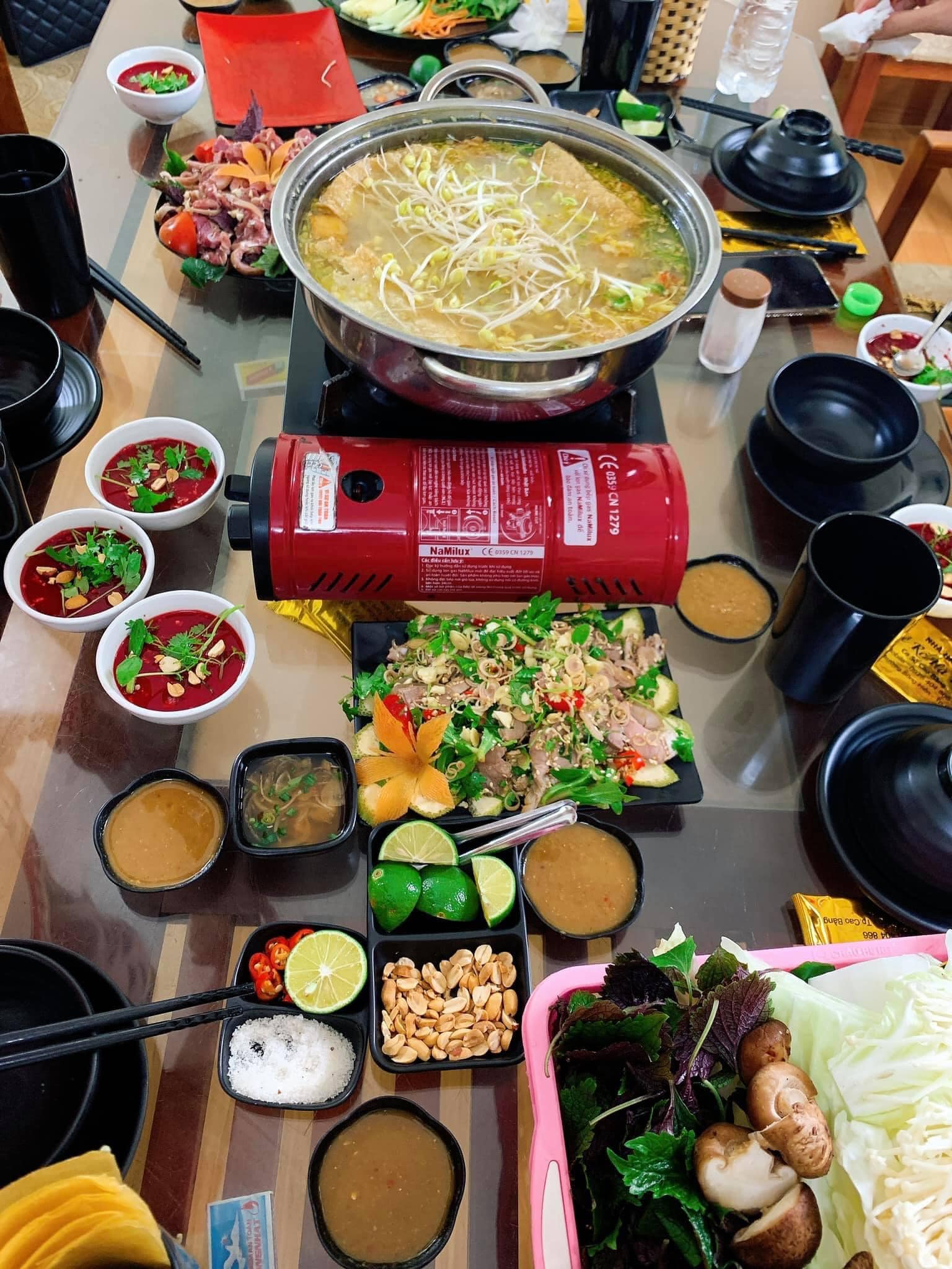 Nhà Hàng Dê Ré Hà Đông - Ẩm Thực Từ Thịt Dê Tại Cao Bằng Nhà Hàng Dê Ré Hà Đông - Ẩm Thực Từ Thịt Dê Tại Cao Bằng