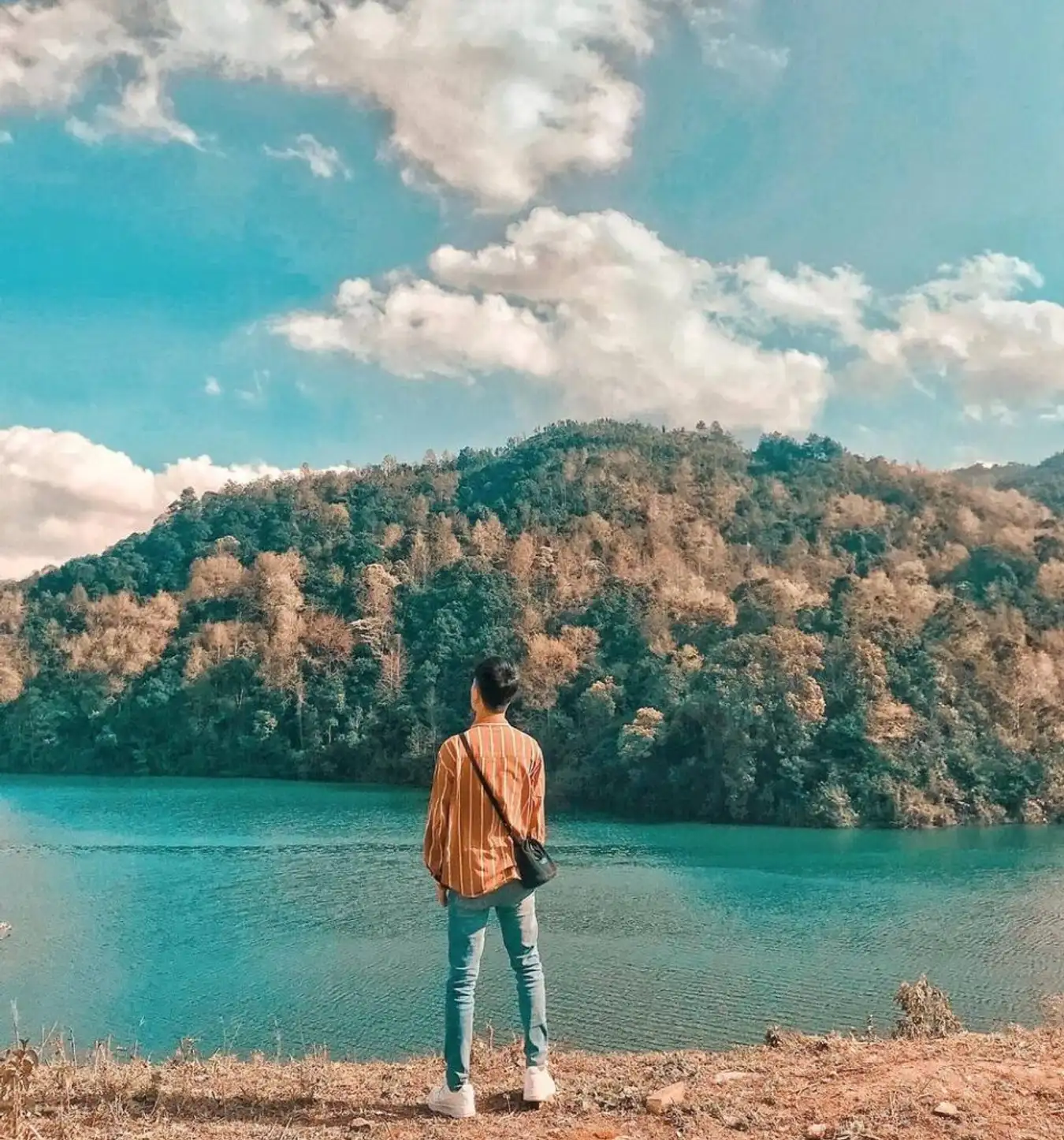 Hồ Bản Viết - Chiêm ngưỡng vẻ đẹp thơ mộng giữa lòng thiên nhiên Cao Bằng Hồ Bản Viết - Chiêm ngưỡng vẻ đẹp thơ mộng giữa lòng thiên nhiên Cao Bằng