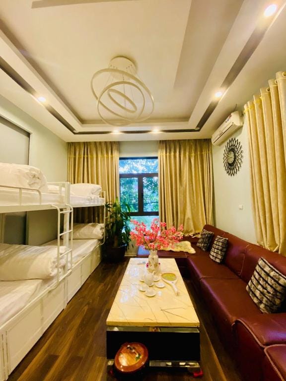 Review chuyến đi du lịch Cao Bằng 5 ngày 4 đêm - Trải nghiệm vẻ đẹp nguyên sơ và lòng hiếu khách của người vùng cao Review chuyến đi du lịch Cao Bằng 5 ngày 4 đêm - Trải nghiệm vẻ đẹp nguyên sơ và lòng hiếu khách của người vùng cao