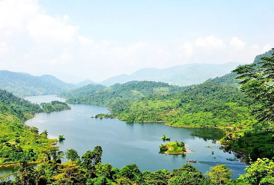 Top 20 Điểm Du Lịch Hot Nhất Việt Nam 2026 Được Du Khách Săn Đón Top 20 Điểm Du Lịch Hot Nhất Việt Nam 2026 Được Du Khách Săn Đón